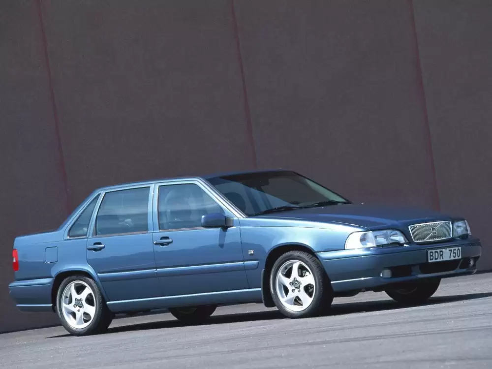 VOLVO S70 (1996-2000) VANIČKA DO KUFRA