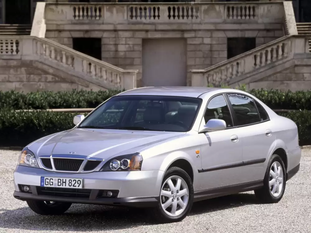 DAEWOO EVANDA (2000-2006) VANIČKA DO KUFRA